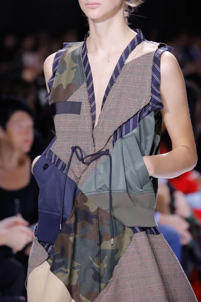 Look 11